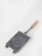 Форма для выпечки вафель.