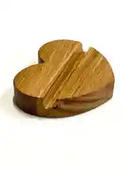 Подставка под телефон "Сердце" из дуба
