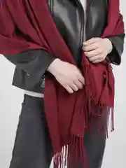 Бордовый палантин однотонный Magic