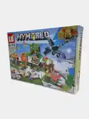 Красный конструктор "Битва в деревне" My World от 356 деталей / Блочный / Minecraft