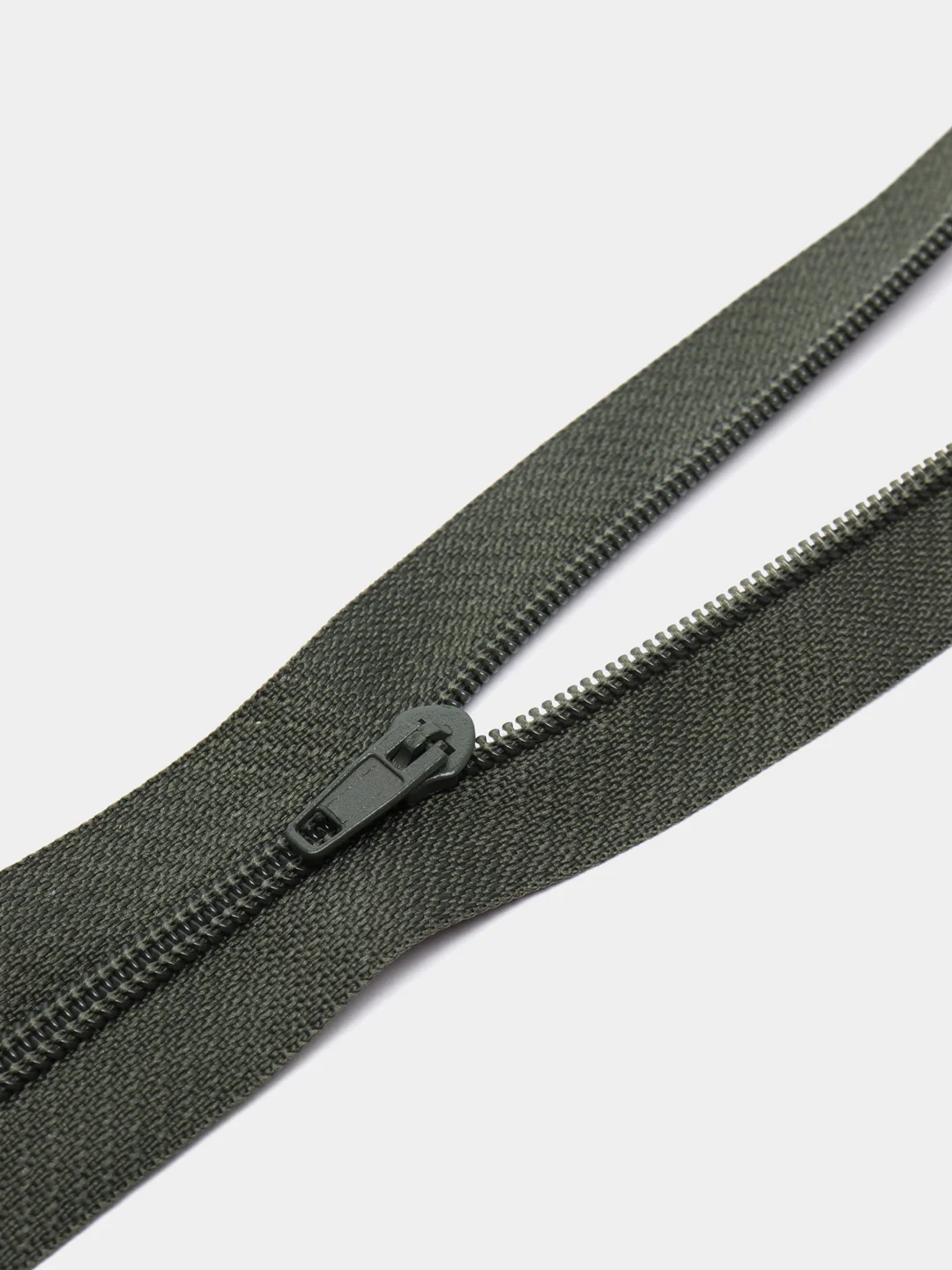 Хаки молния MaxZipper пластиковая юбочная №3, 18см