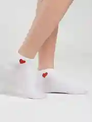 Носки белые с принтом сердце