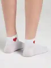 Носки белые с принтом сердце