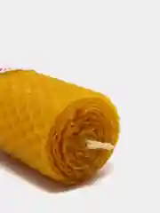 Свеча из вощины /декорированная свеча из вощины