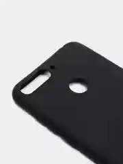 Черный чехол Huawei Y6 2018, Honor 7C, 7A Pro, Y6 Prime 5,7", Хуавей Хонор 7С, 7А Про силиконовый