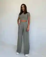 Женский костюм
