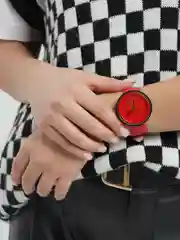 Красный женские часы с ремешком из холста