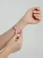 Розовый женские часы с матовым ремешком