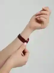 Красный женские часы с магнитным ремешком