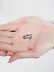 Вишнёвый брошь на одежду "Fashion Jewerly" / значек на одежду