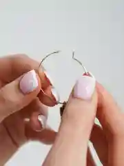 Черный круглые серьги-бабочки