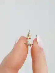 Бежевый каффы под золото