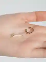 Белый каффы под золото
