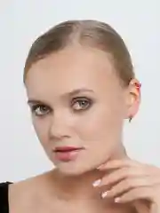 Белый каффы под золото