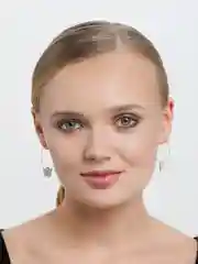 Белый круглые серьги-бабочки