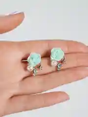 Мятный серьги гвоздики / Бижутерные украшения / Серьги с камнем. Серьги розочки