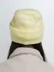 Желтый шапка женская весенняя , разные цвета