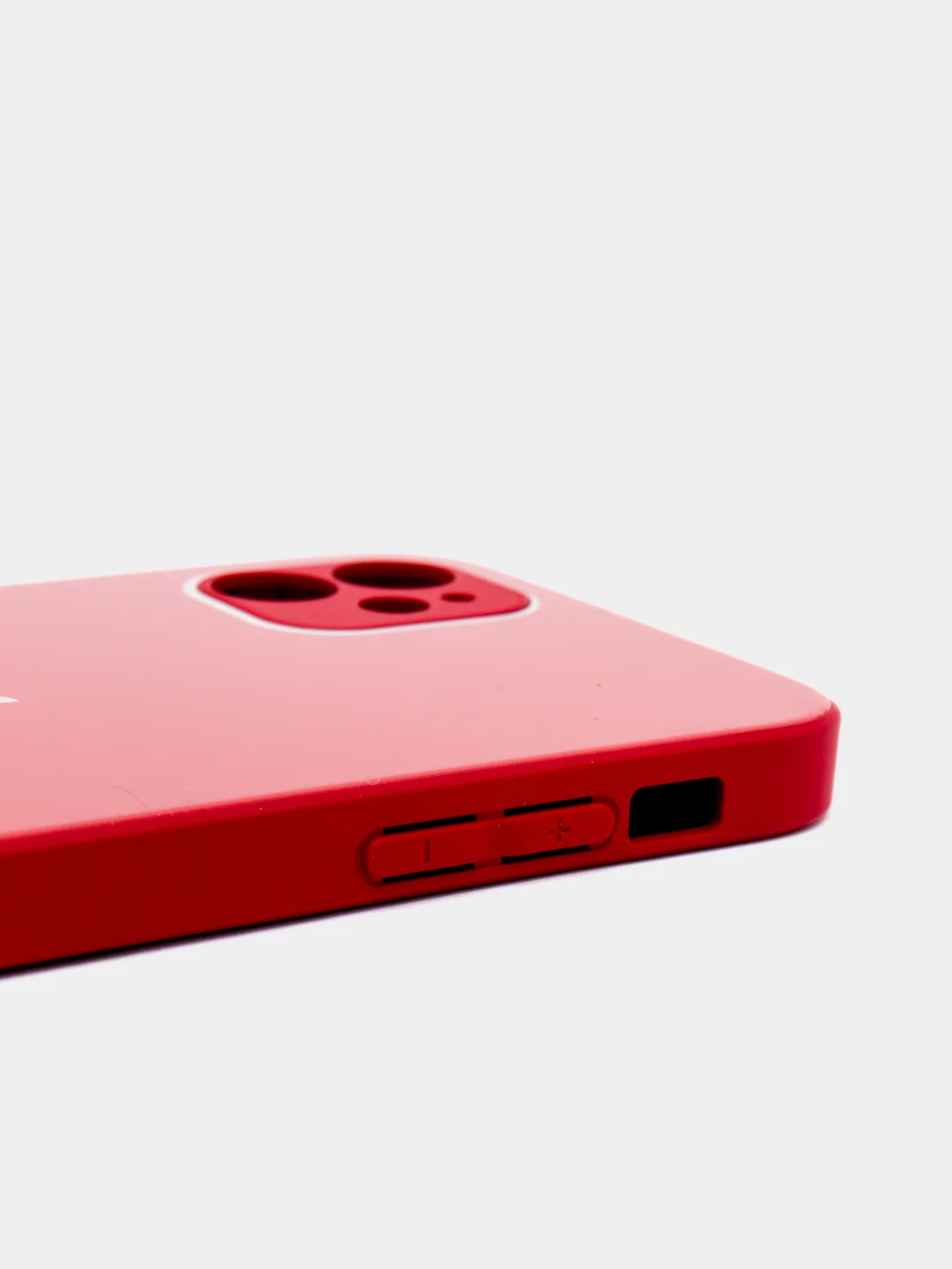 Алый чехол силиконовый со стеклянной панелью на Iphone 11