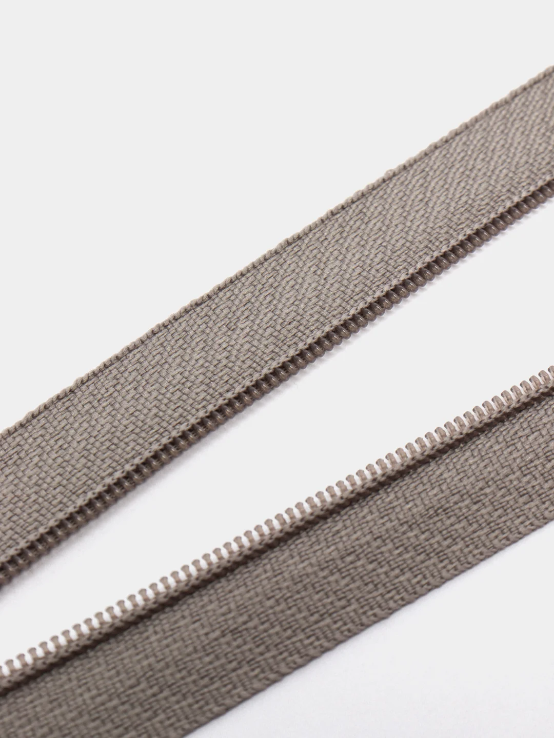 Серый меланж молния MaxZipper пластиковая юбочная №3, 18см