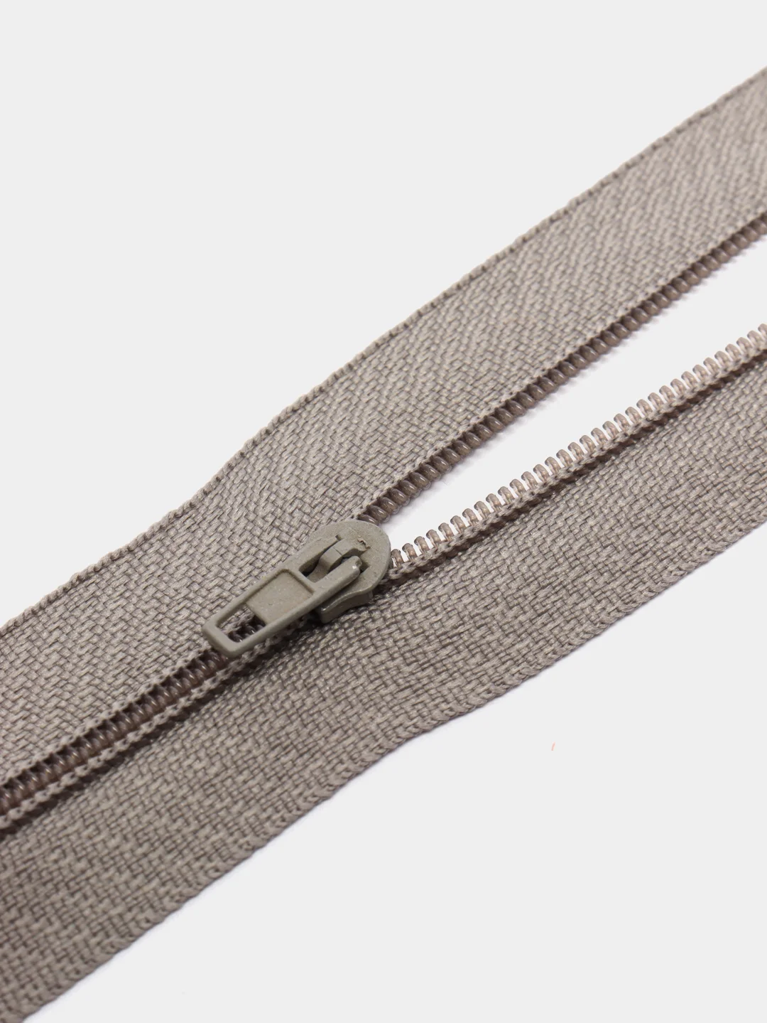 Серый меланж молния MaxZipper пластиковая юбочная №3, 18см