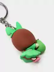 Зеленый брелок для ключей и рюкзака