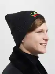 Черный шапка игра в кальмара
