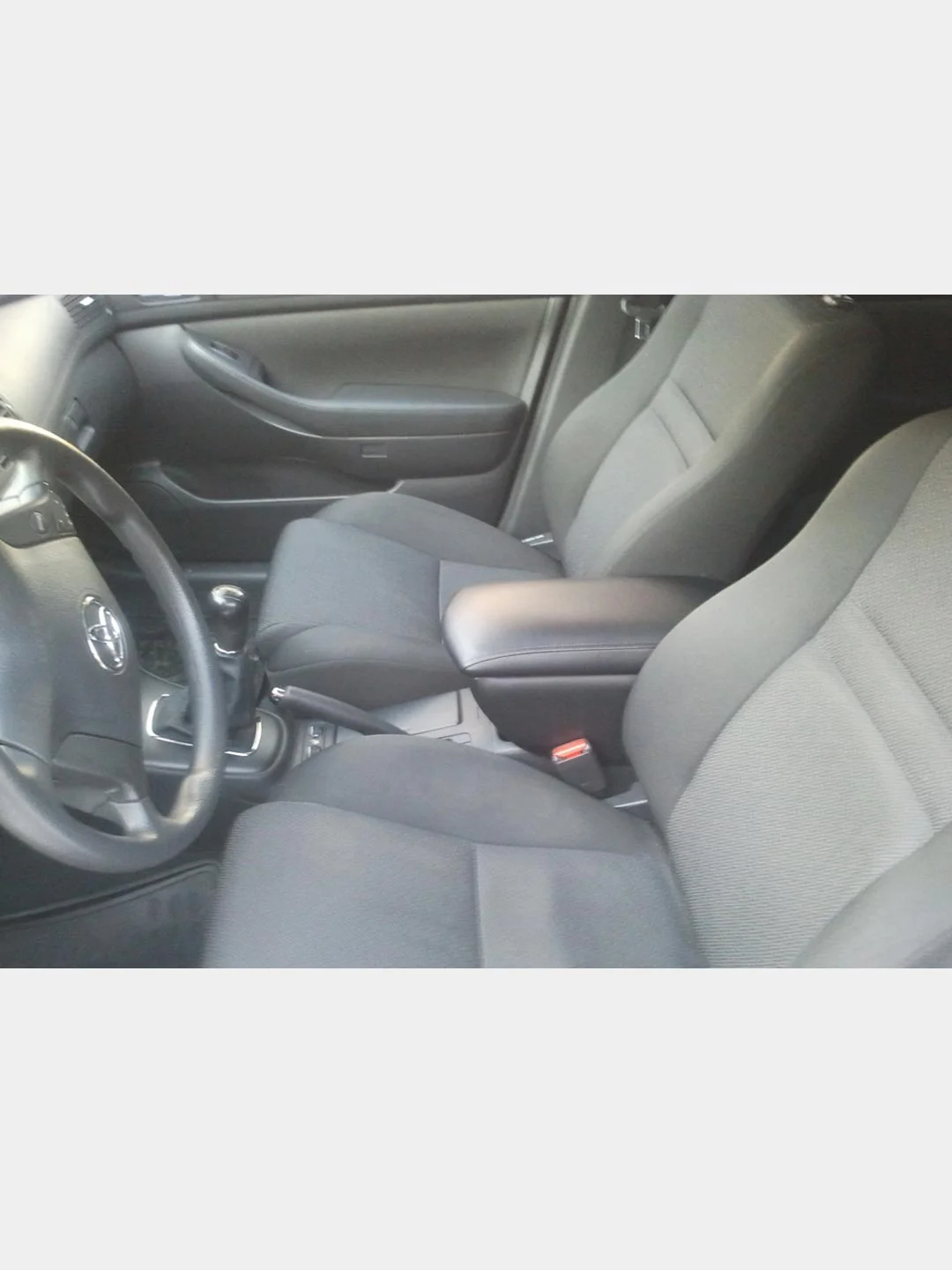 Подлокотник Тойота Авенсис 2 (Toyota Avensis 2), премиум