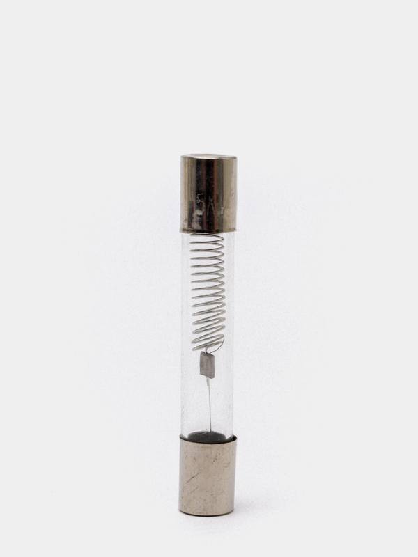 Предохранитель СВЧ 5kV 800mA L=40 мм MCW402UN