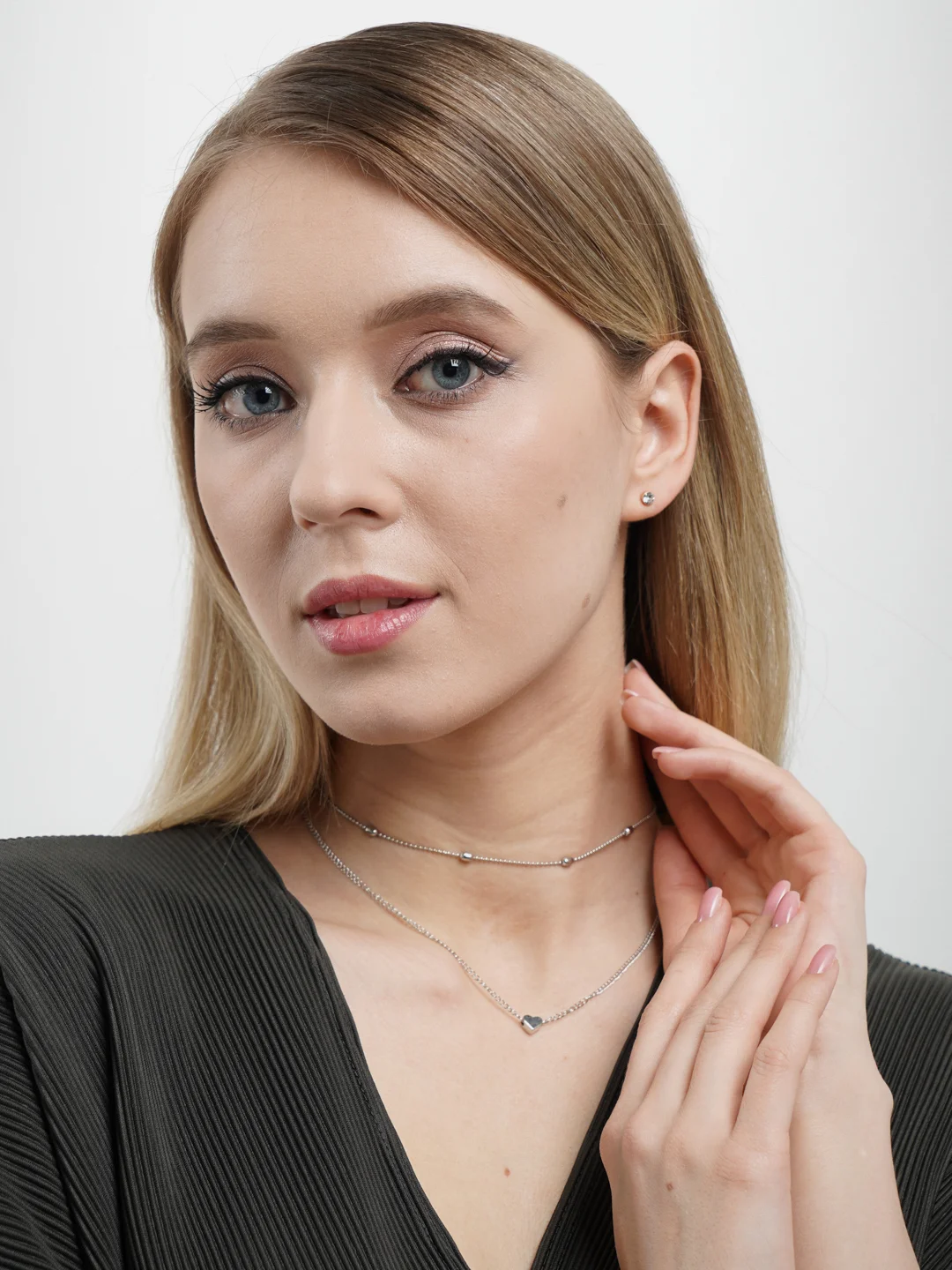 Серый цепочка женская на шею