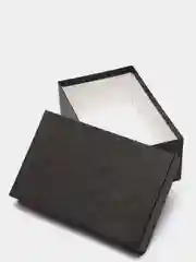 Черный коробка для подарка