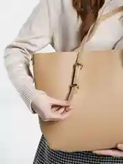 Бежевый сумка женская c косметичкой