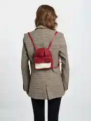 Красный рюкзак женский