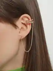 Белый кафф и серьга золотистые