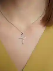Колье с подвеской