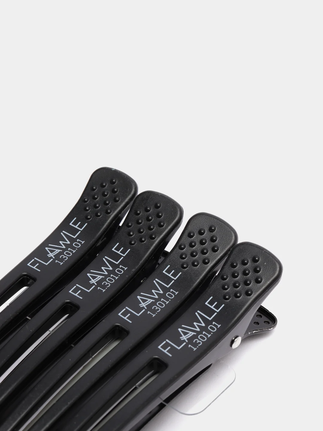 Черный зажим для волос Flawle Sectioning 1.301
