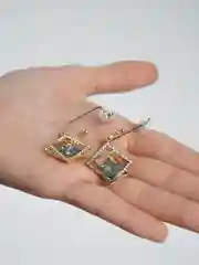 Тёмно-серый стильные женские серьги-подвески с кристалом и со стразами