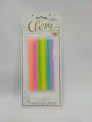 Белый свечи в торт