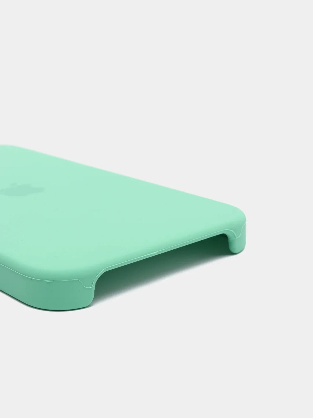 Мятный чехол Silicone Case для iPhone 12, 12 Pro с открытым низом