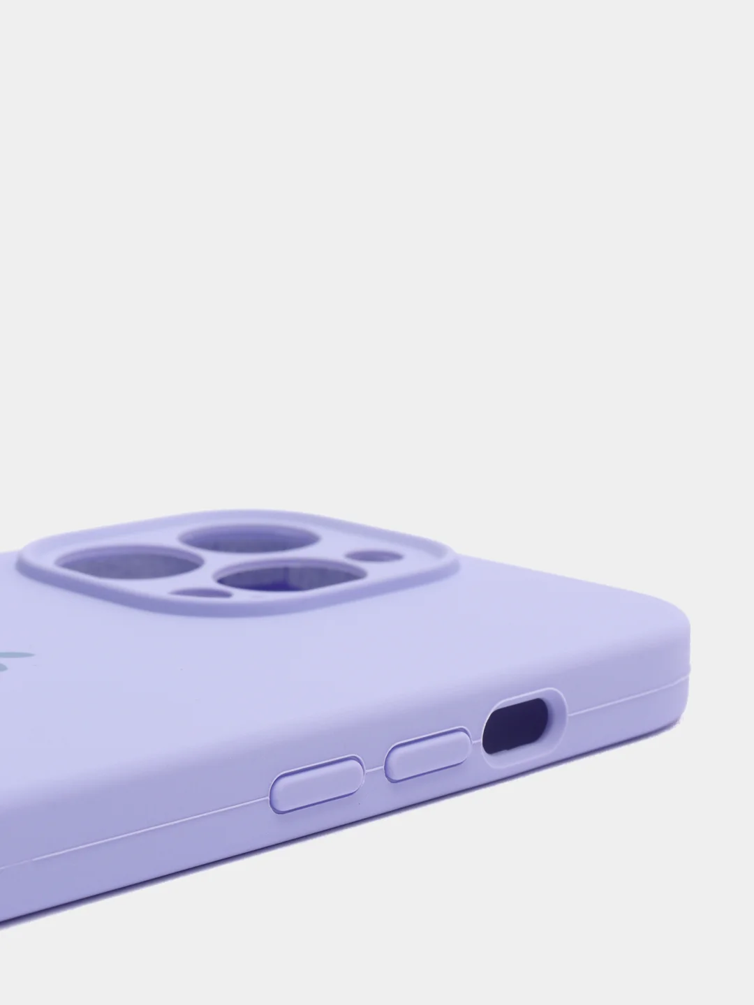 Лавандовый чехол Silicone Case для iPhone 13 Pro, с защитой камеры, закрытый низ