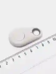 Белый bluetooth брелок для поиска ключей