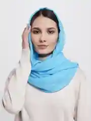 Голубой шарф женский