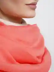 Коралловый шарф женский