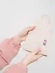 Алый шапка бини женская с утеплителем