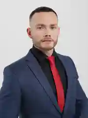Алый галстук мужской