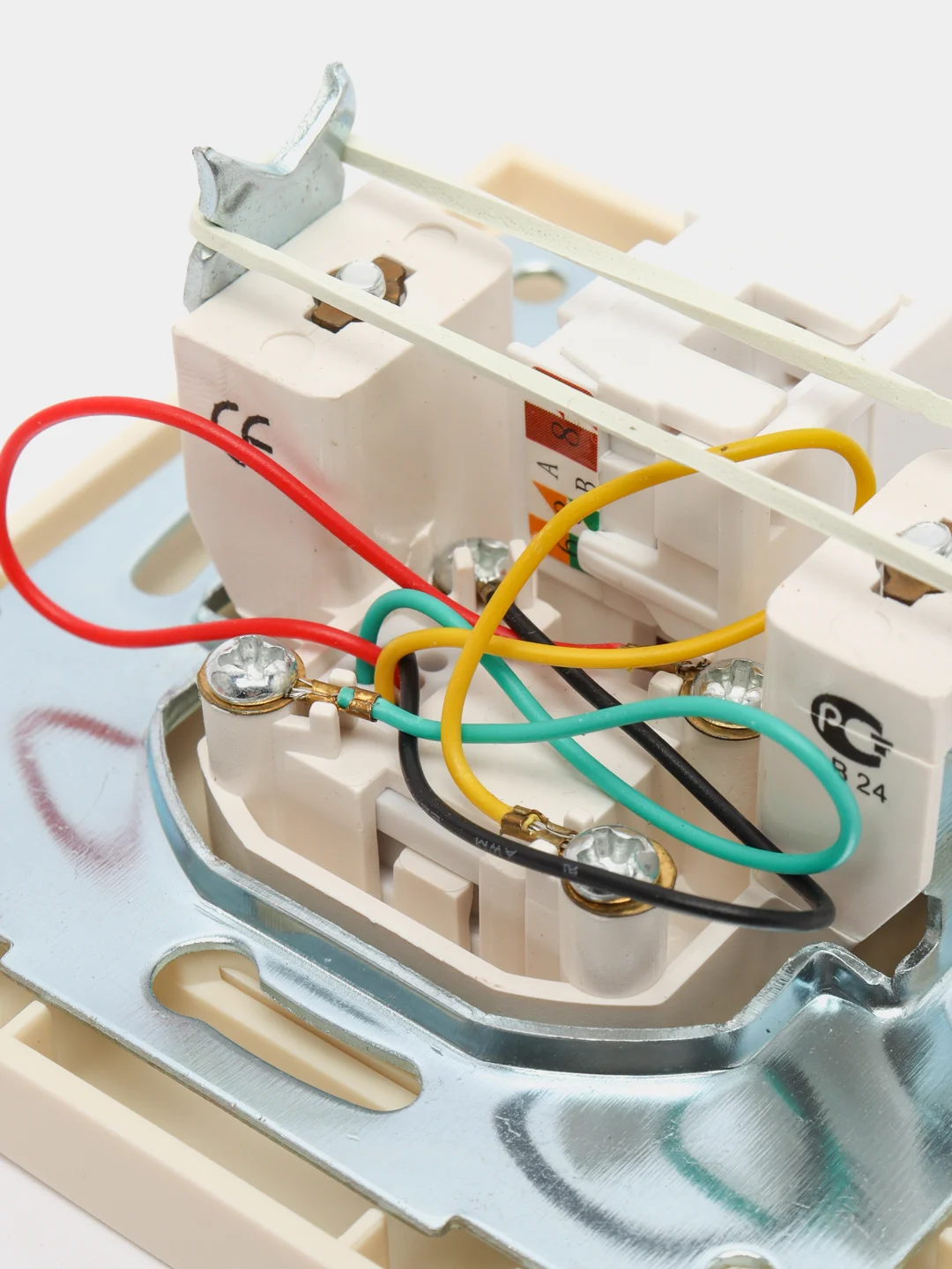 Розетка компьютерная+телефонная "UNIVersal" / "Бриллиант" 1А, RJ45, RJ12, "слоновая кость"