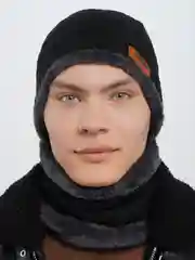 Черный комплект: шапка и снуд