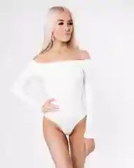 Молочный боди с открытыми плечами