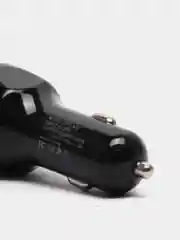 Белый автомобильное зарядное устройство 3 USB