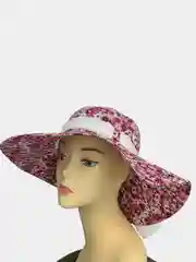 Коралловый шляпка летняя