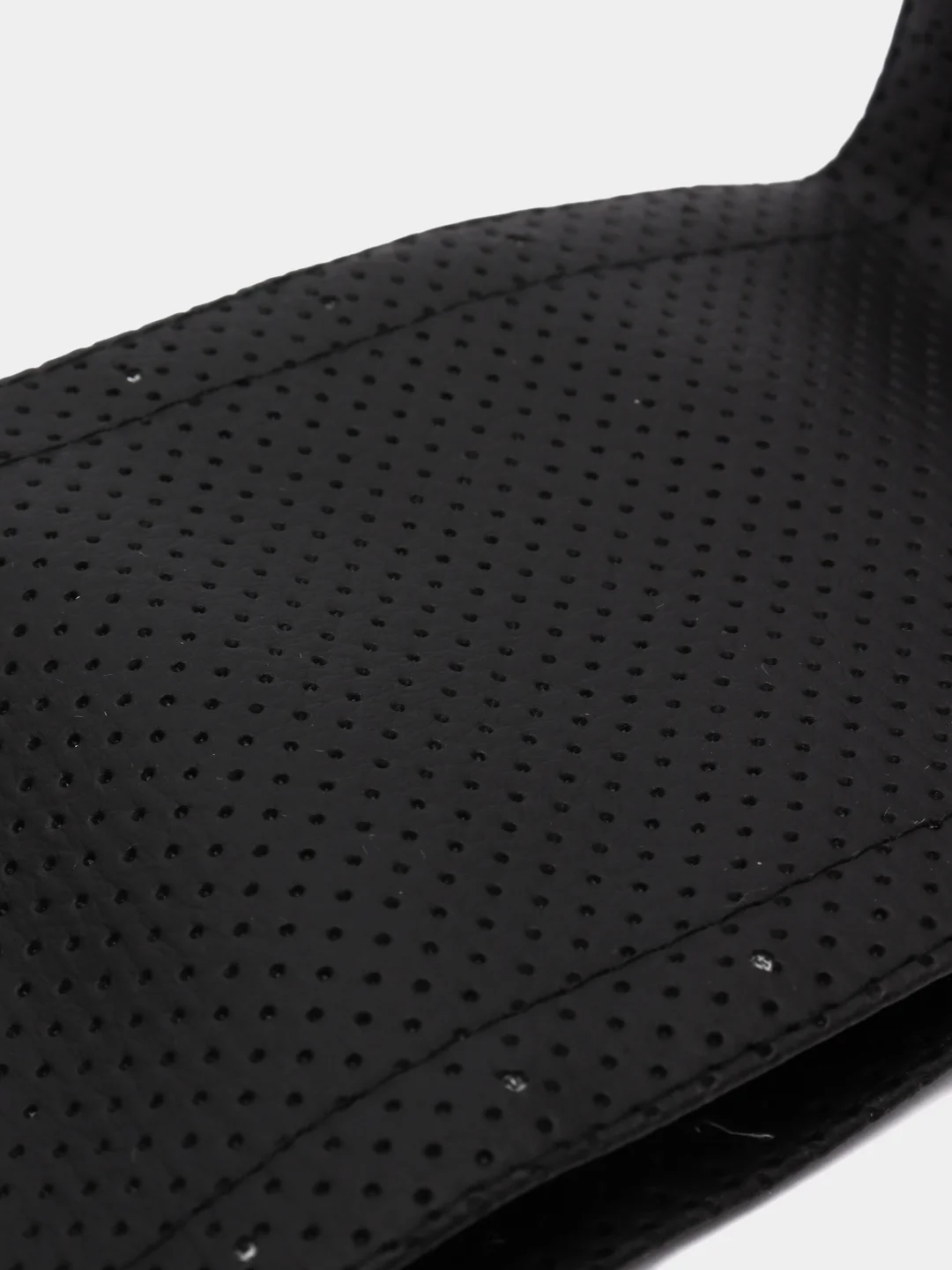 Оплетка на руль (чехол на руль) SKYWAY Corset M Черная экокожа S01102400